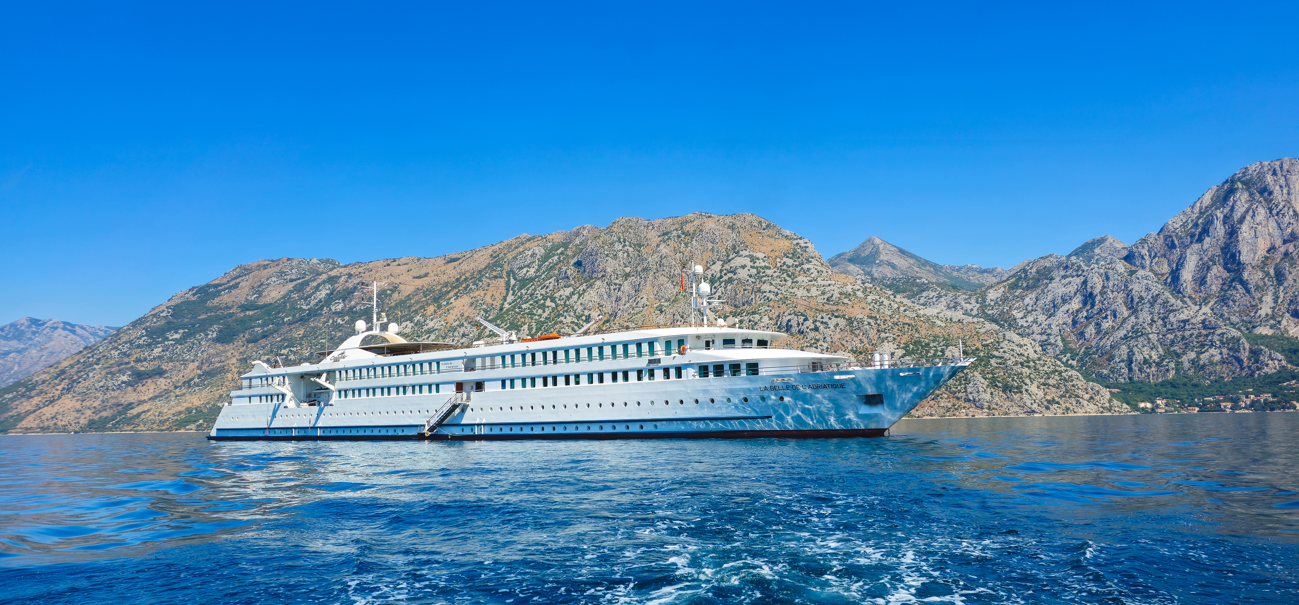 MV-La-Belle-de-L-Adriatique1-les-bouches-de-Kotor-montenegro-Celine-Burggraf-Céline Burggraf-ORIGINAL.jpg